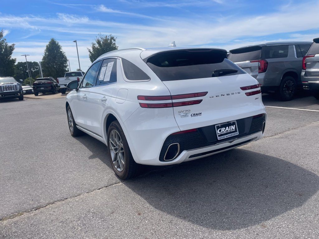 Used 2025 Genesis GV70 2.5T AWD/4WD image 7