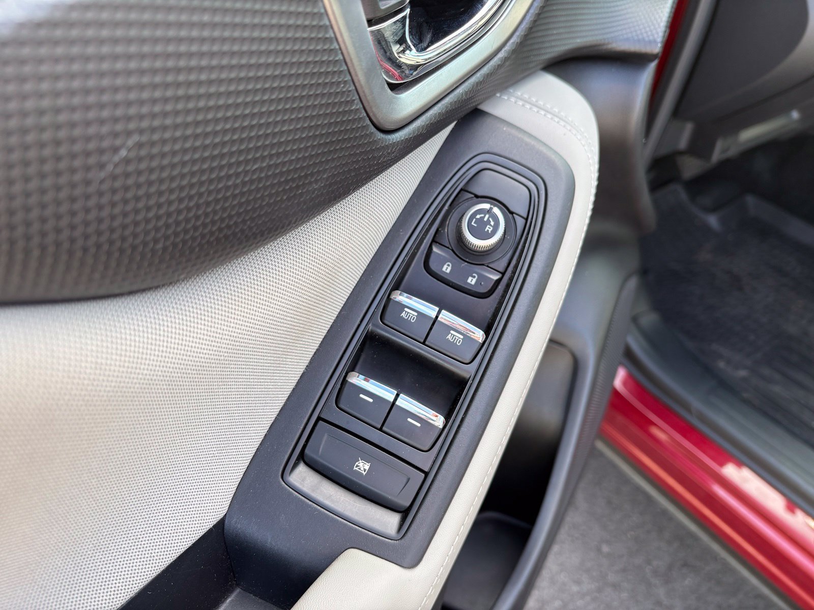 Used 2019 Subaru Forester Premium AWD/4WD image 27