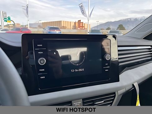 New 2026 Volkswagen Jetta SE FWD image 22