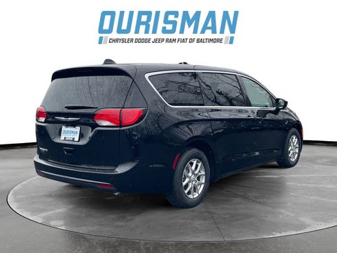 New 2026 Chrysler Voyager LX image 6