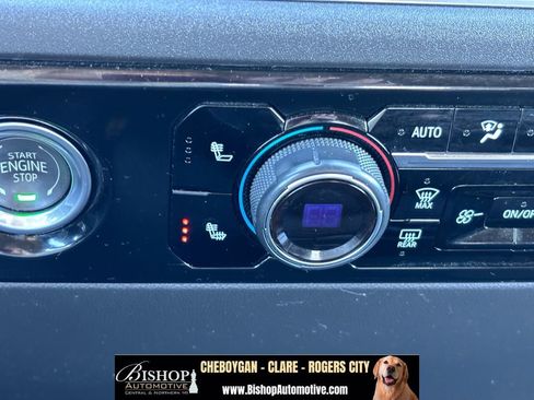 Used 2024 Chevrolet Silverado 1500 LT AWD/4WD image 7