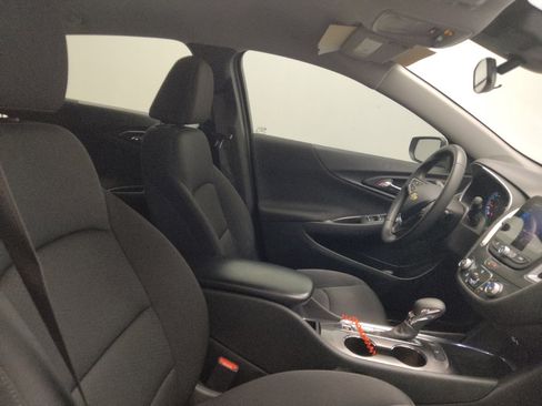 Used 2023 Chevrolet Malibu RS FWD image 21