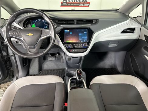 Used 2020 Chevrolet Bolt Premier w/ Infotainment Package FWD image 18