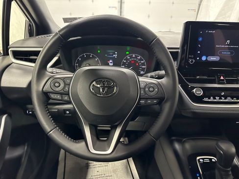 Used 2025 Toyota Corolla SE FWD image 18