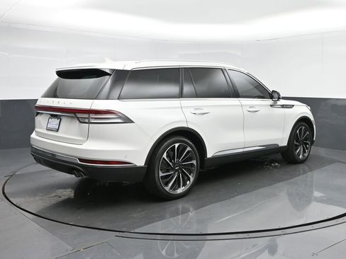 Used 2020 Lincoln Aviator Reserve w/ Equipment Group 202A image 7