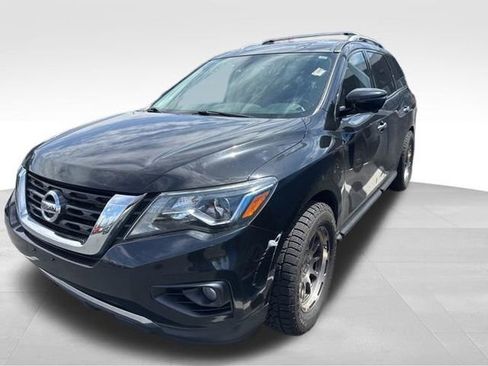 Used 2018 Nissan Pathfinder SL AWD/4WD image 2