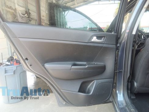 Used 2021 Kia Sportage LX FWD image 37