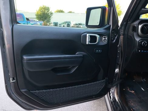 Used 2023 Jeep Wrangler Unlimited w/ Cold Weather Group AWD/4WD image 17