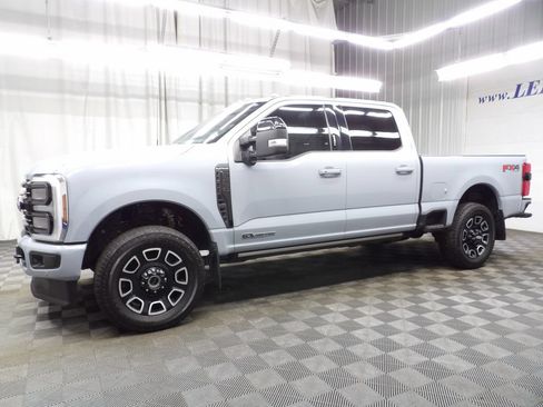 Used 2026 Ford F250 Platinum AWD/4WD image 9