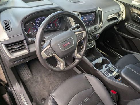 Used 2022 GMC Terrain Denali image 11