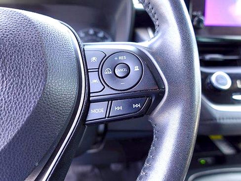 Used 2024 Toyota Corolla SE w/ SE Premium Package FWD image 15