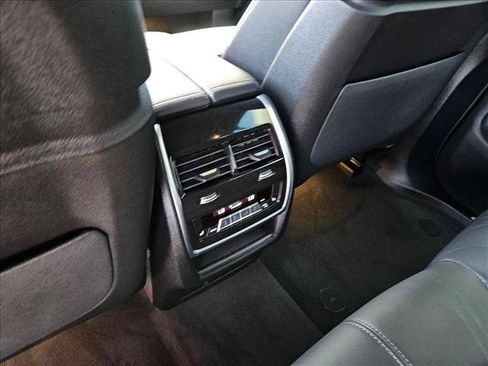 Used 2026 BMW X5 xDrive40i AWD/4WD image 17