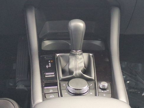 Used 2025 MAZDA MAZDA3 Hatchback w/Premium Plus Pkg image 19