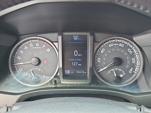 Used 2017 Toyota Tacoma TRD Off-Road w/ Tow Package (A/T) AWD/4WD image 16
