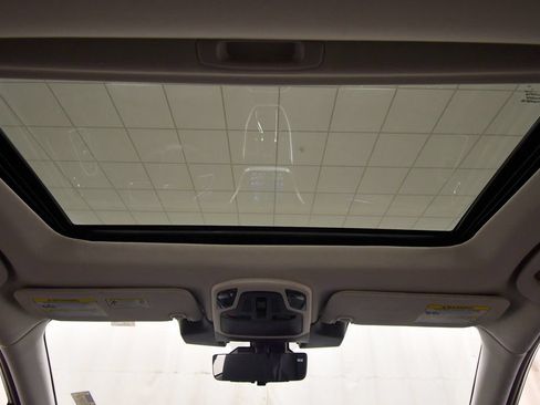Used 2024 Subaru Outback Touring AWD/4WD image 16