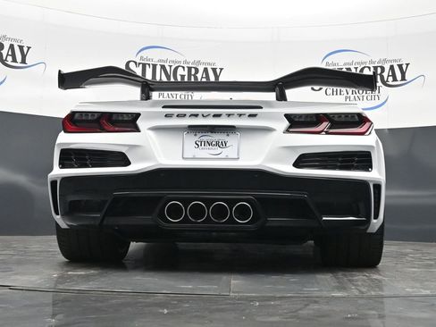 Used 2025 Chevrolet Corvette Z06 w/ Stealth Interior Trim Package RWD image 31