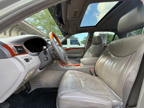 Used 2003 Lexus LS 430 RWD image 29