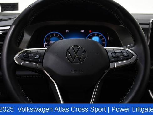 Used 2025 Volkswagen Atlas Cross Sport SE image 10