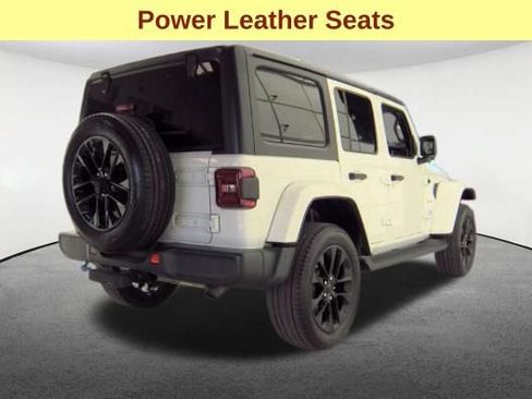 Used 2023 Jeep Wrangler Unlimited Sahara AWD/4WD image 5