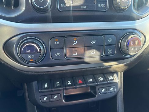 Used 2018 Chevrolet Colorado ZR2 image 22