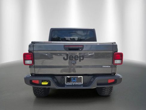 Used 2024 Jeep Gladiator Sport AWD/4WD image 4