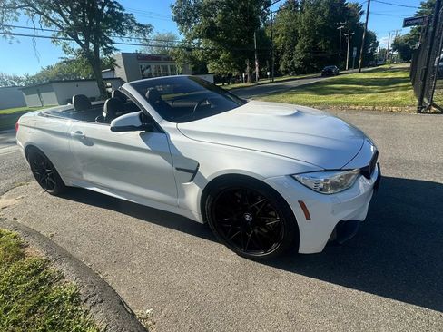 Used 2016 BMW M4 Convertible RWD image 3
