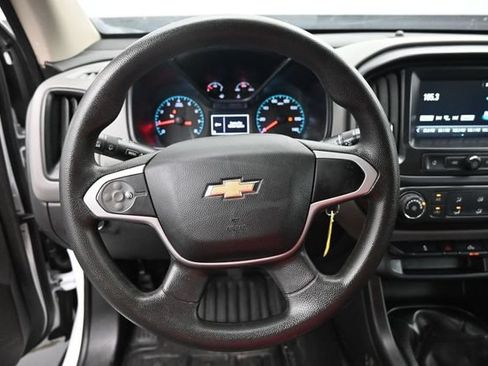 Used 2018 Chevrolet Colorado W/T w/ WT Convenience Package RWD image 9