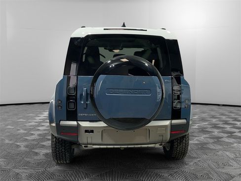 New 2026 Land Rover Defender 110 S image 4