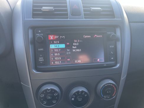 Used 2013 Toyota Corolla S image 19