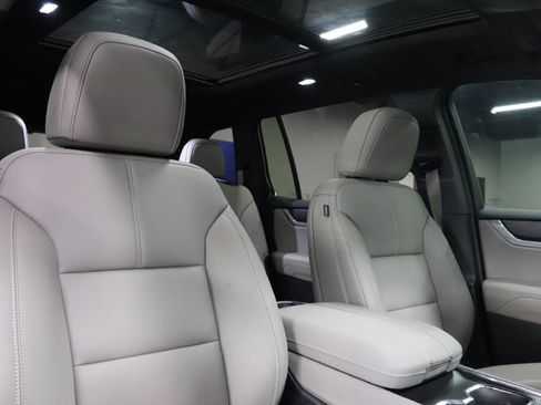 Used 2026 GMC Acadia Elevation w/ Elevation Premium Package FWD image 26
