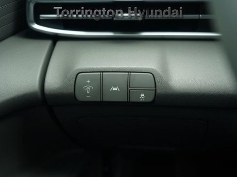 Certified 2023 Hyundai Elantra SEL image 17