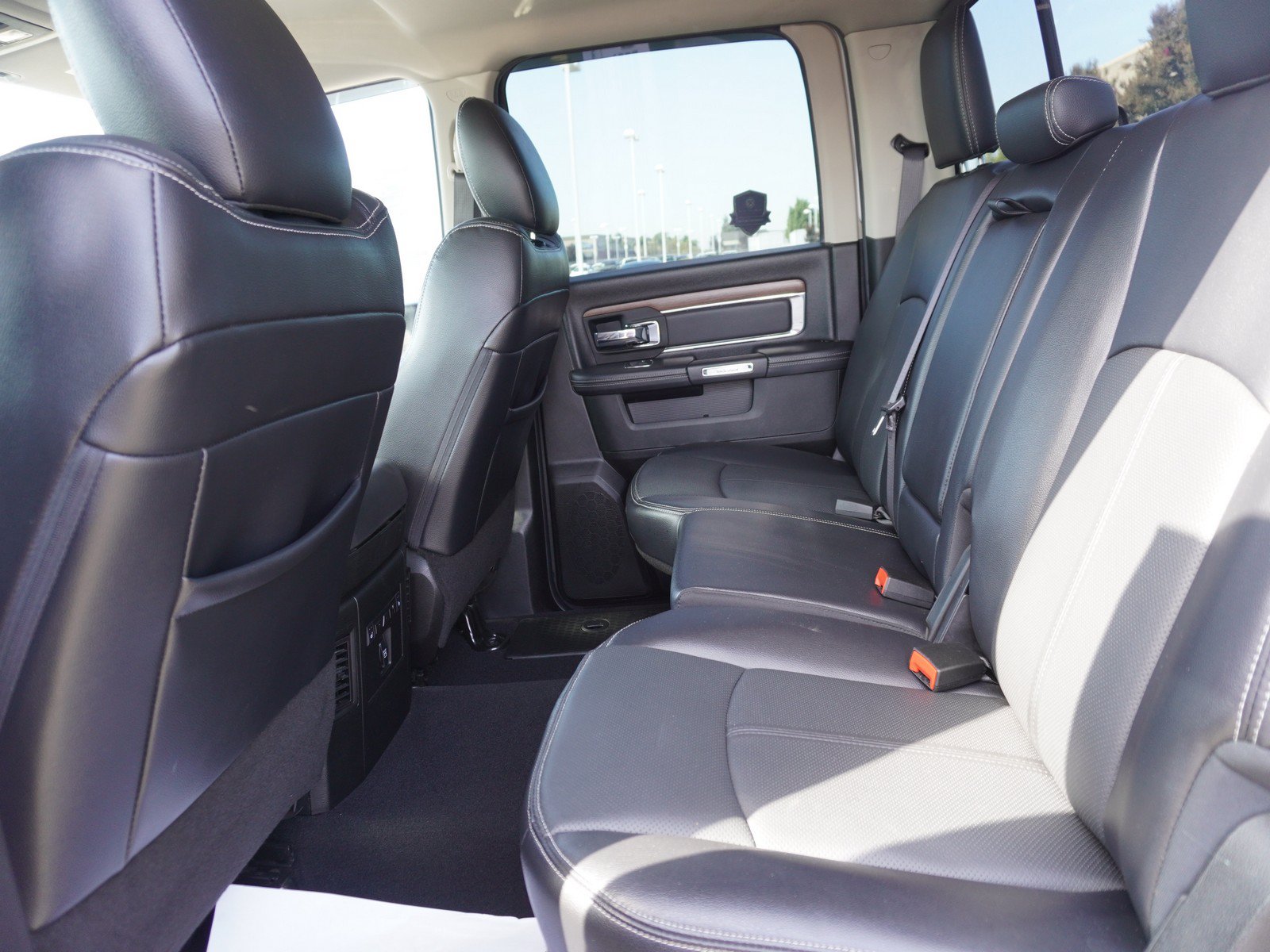 Used 2019 RAM 1500 Laramie w/ Convenience Group RWD image 16