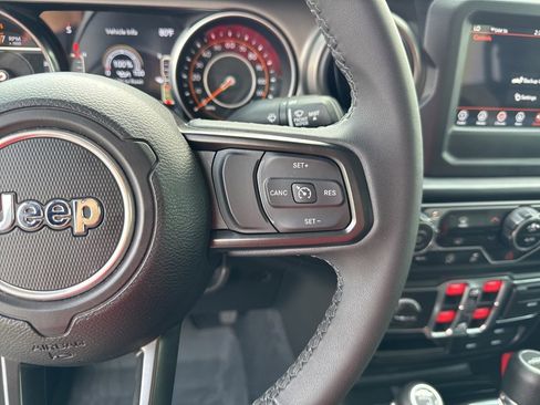 Used 2023 Jeep Gladiator Willys image 47