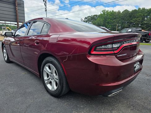 Used 2019 Dodge Charger SXT w/ Leather Interior Group RWD image 7