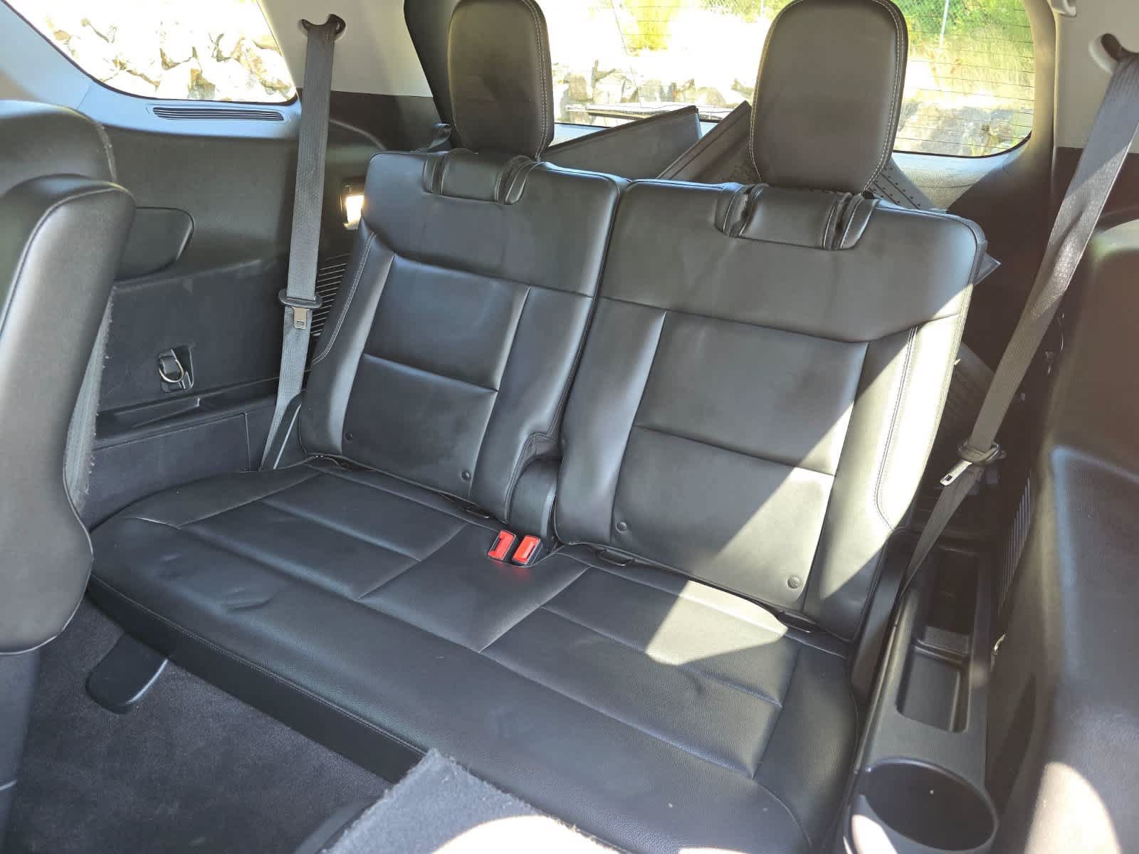 Used 2021 Ford Explorer XLT w/ Equipment Group 202A AWD/4WD image 25