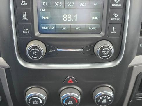 Used 2017 RAM 1500 Express image 19