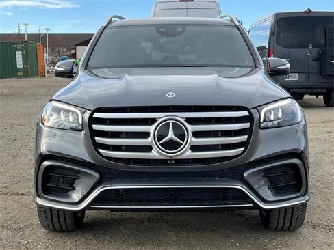 Used 2025 Mercedes-Benz GLS 450 4MATIC image 47