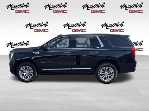 Used 2026 GMC Yukon Denali w/ Sun & Power Step Package AWD/4WD image 7