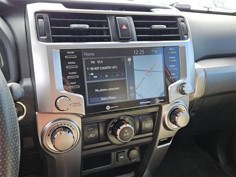 Used 2021 Toyota 4Runner SR5 Premium image 17