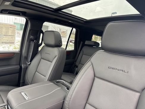 New 2026 GMC Yukon Denali w/ Sun & Power Step Package image 12