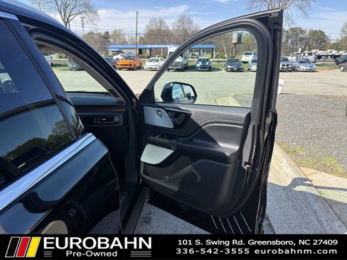 Used 2022 Lincoln Aviator Grand Touring w/ Equipment Group 301A AWD/4WD image 18