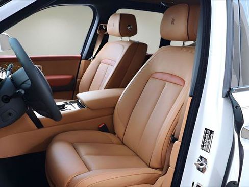 Certified 2023 Rolls-Royce Cullinan Black Badge AWD/4WD image 16