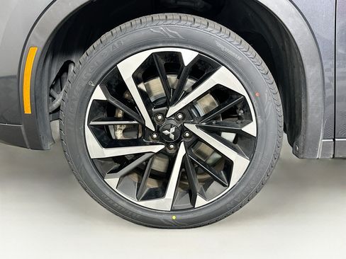 Used 2024 Mitsubishi Outlander SE AWD/4WD image 11