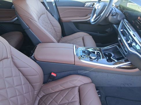 Used 2026 BMW X7 xDrive40i w/ Premium Package AWD/4WD image 24