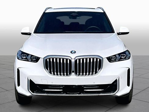 New 2026 BMW X5 xDrive50e w/ Climate Comfort Package image 3