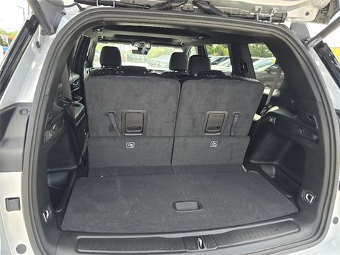 New 2025 Jeep Grand Cherokee L Altitude image 9