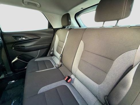 Used 2024 Chevrolet TrailBlazer LS FWD image 19