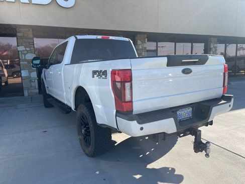 Used 2022 Ford F250 Lariat w/ Black Appearance Package image 7