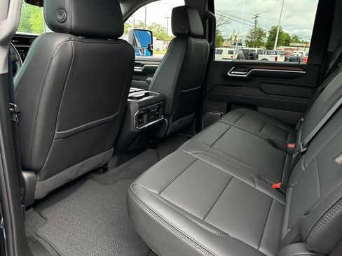 New 2026 GMC Sierra 3500 Denali w/ Denali Reserve Package AWD/4WD image 14