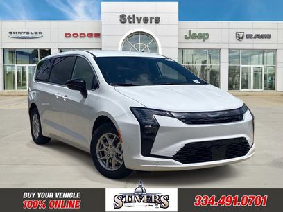 New 2027 Chrysler Pacifica Select w/ Family Tech Group